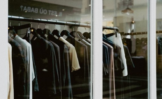 The Best Places for Suits and Sewing Gear in Textile Centre