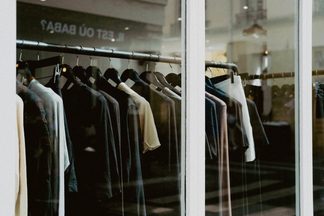 The Best Places for Suits and Sewing Gear in Textile Centre